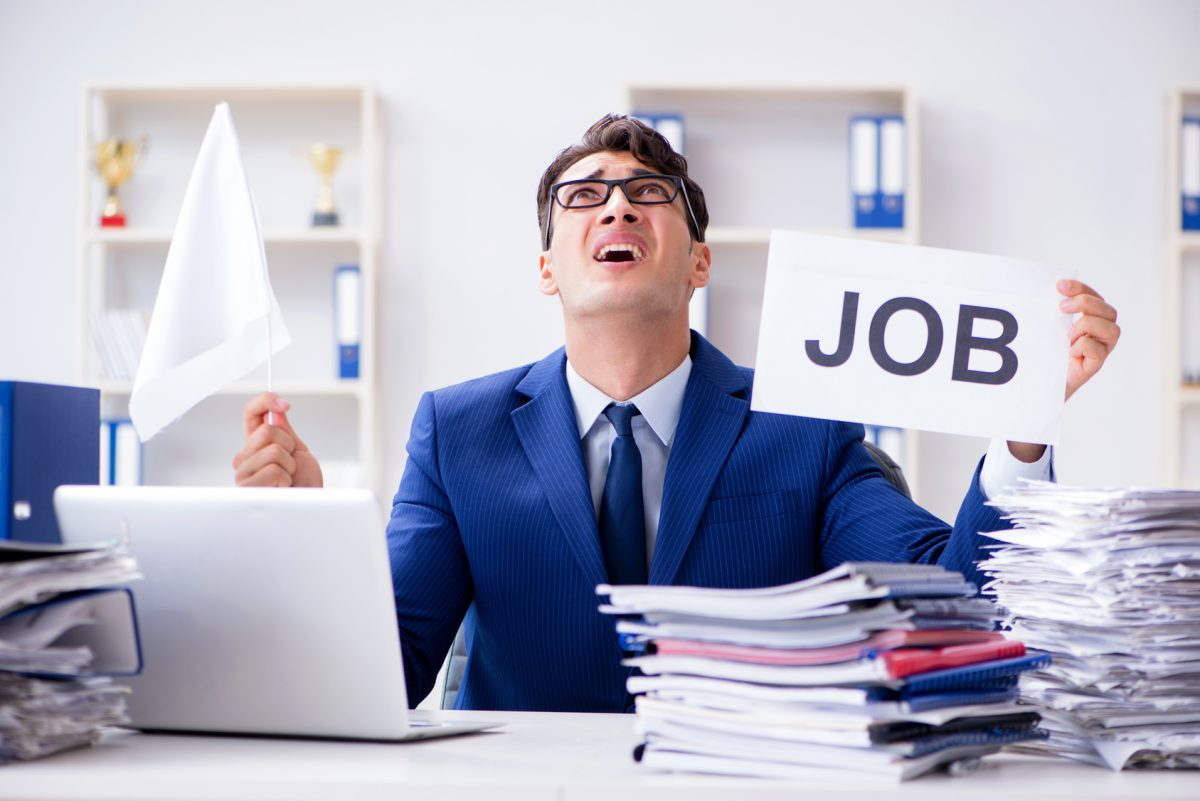 Дай вверх. Девушка с вытянутой рукой. Пиджак сток. Рука с растопыренными пальцами. Рука без фона.